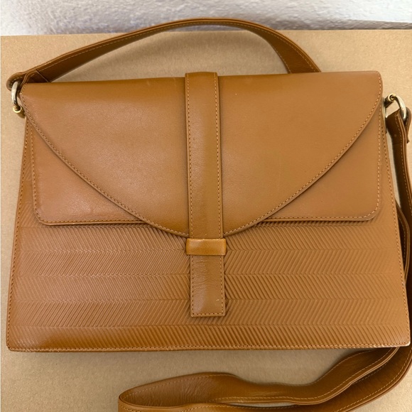 gallery originals Handbags - vintage brown leather shoulder crossbody bag Gallery Originals Sophisticated